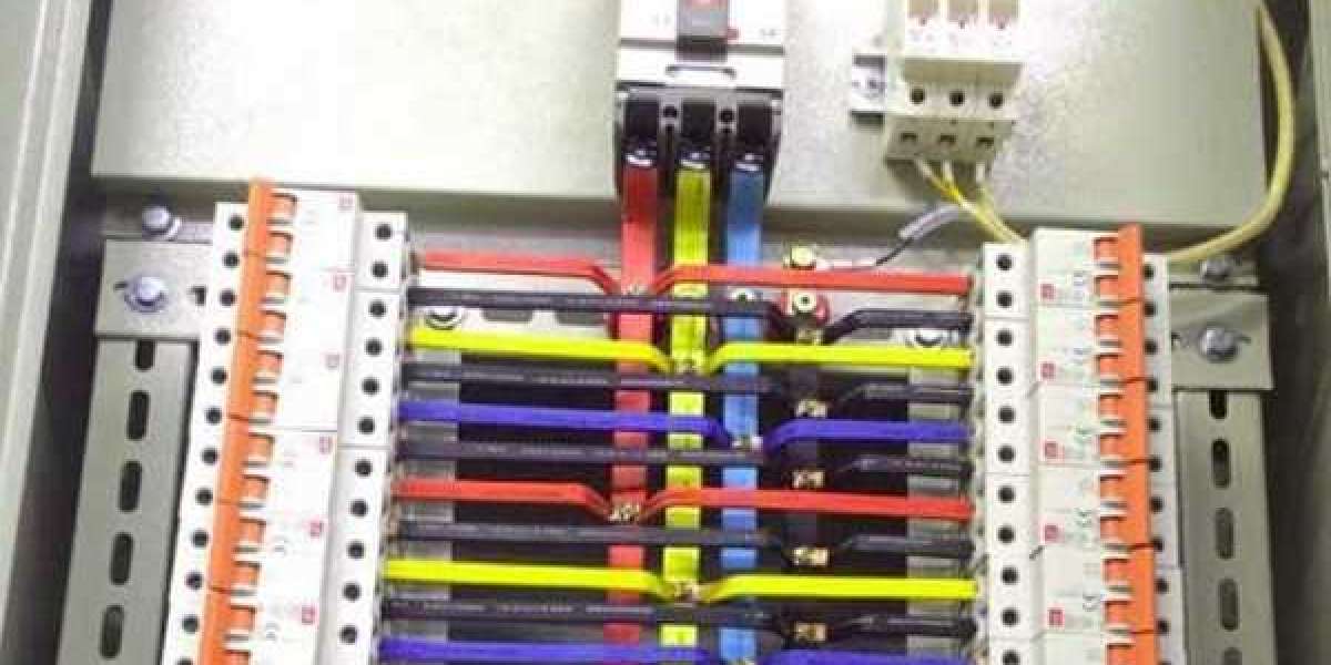Hướng dẫn cách đo dòng điện 3 pha bằng ampe kìm chi tiết từ A-Z