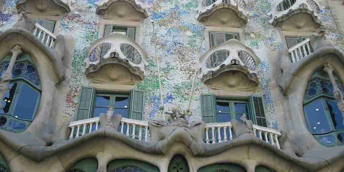 Discovering The Architectural Wonders Of Barcelona: Gaudí's Masterpieces And Modernist Gems