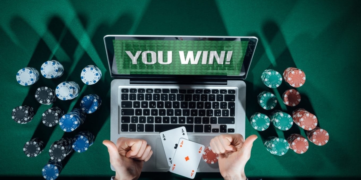 Strategies for Maximizing Wins in Online Poker Games