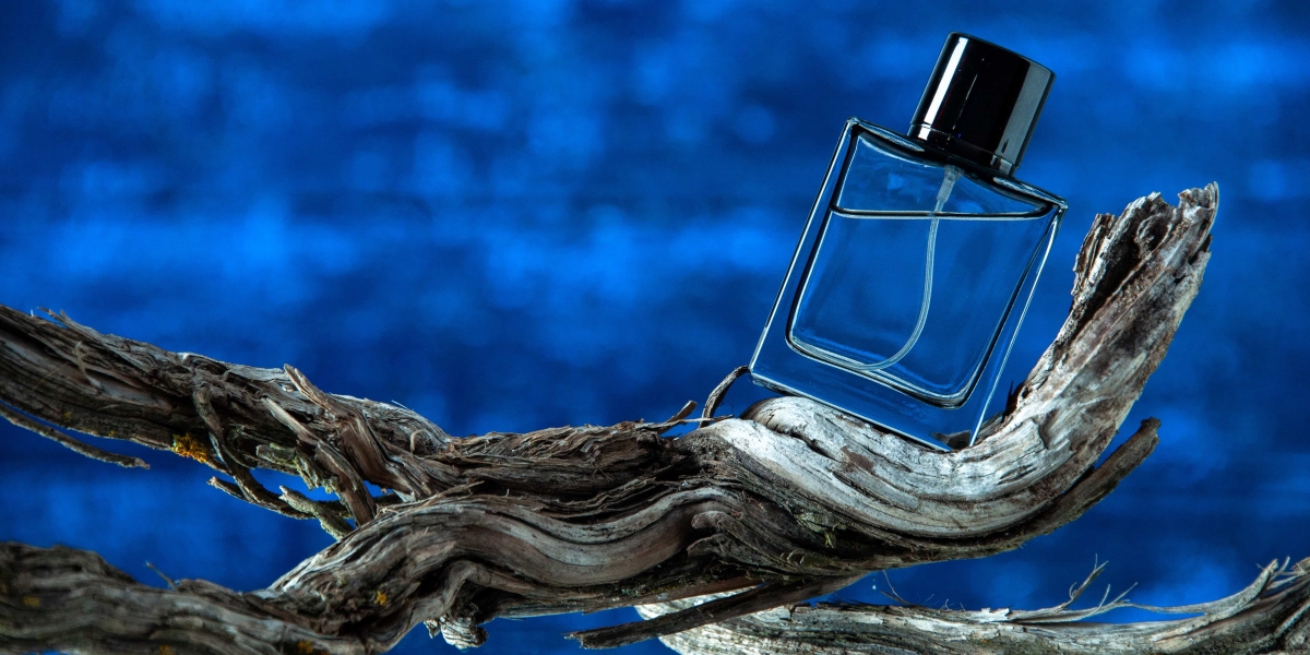 The Ultimate Guide to Choosing the Right Perfume for Men