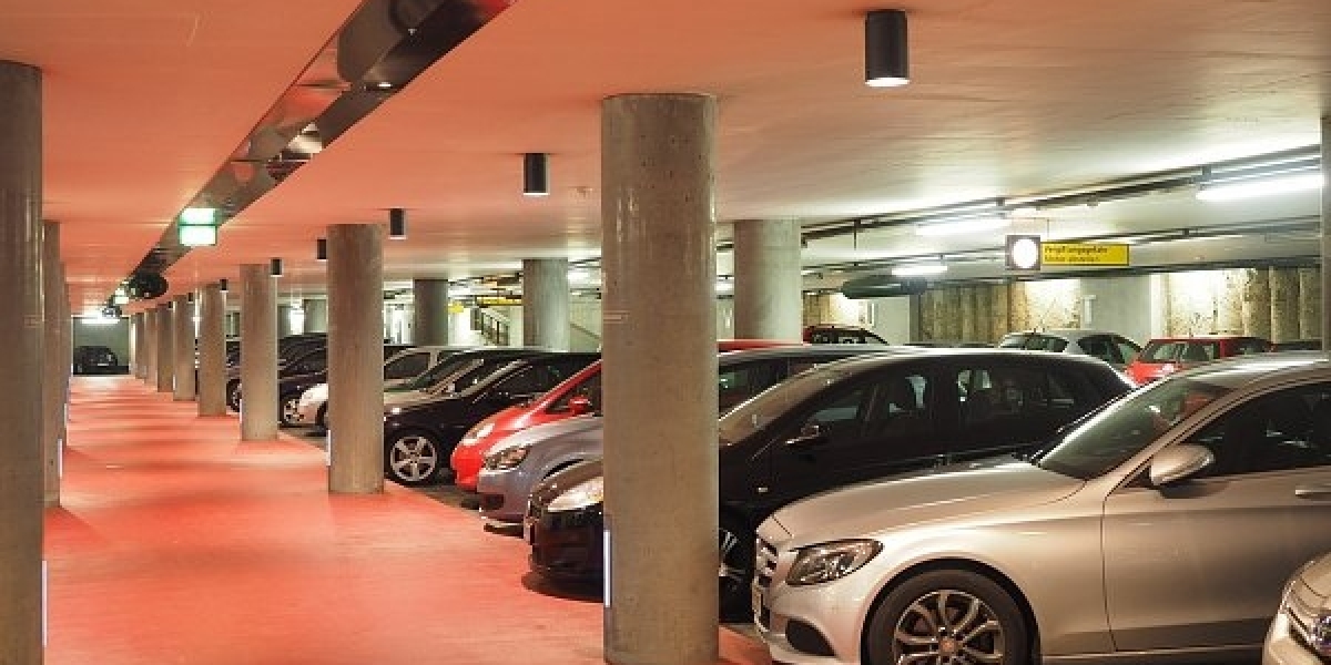 Cómo reservo aparcamiento de bajo coste en el aeropuerto de Valencia?